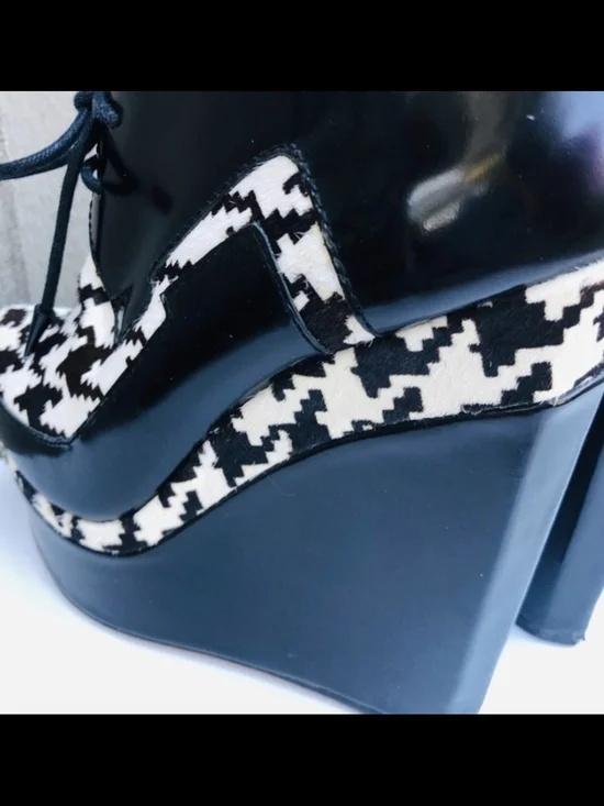 L.A.M.B Black & White Houndstooth Wedge Oxford - Women - Picture 2 of 5